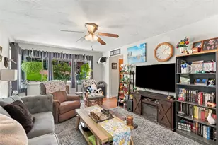 108 Hillside Dr, Zelienople, PA 16063 - Photo 8