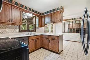 402 Golden Grove Rd, Economy, PA 15005 - Photo 10