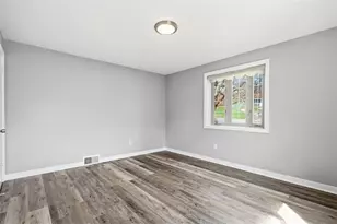 5066 Brownsville Rd, Pittsburgh, PA 15236 - Photo 14