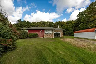 215 Lake Wilhelm Rd, New Vernon Township, PA 16114 - Photo 1