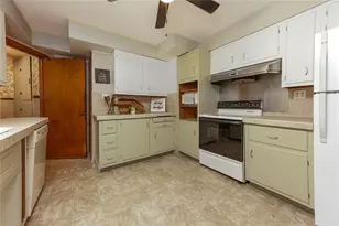 215 Lake Wilhelm Rd, New Vernon Township, PA 16114 - Photo 10