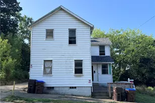 270 Liberty St, Sharon, PA 16146 - Photo 1