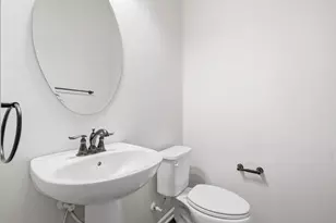 1204 Pointe View Dr, Adams Township, PA 16046 - Photo 6