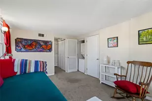 384 S Highland Ave, Pittsburgh, PA 15206 - Photo 12