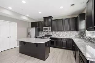 2405 Pointe View Dr, Adams Township, PA 16046 - Photo 18