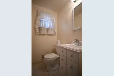 5015 Elmwood Dr, Pittsburgh, PA 15227 - Photo 26