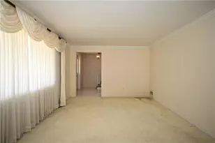 5015 Elmwood Dr, Pittsburgh, PA 15227 - Photo 14