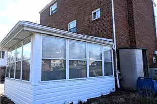 5015 Elmwood Dr, Pittsburgh, PA 15227 - Photo 12