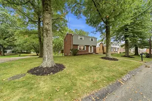 1015 Evergreen Dr, Pittsburgh, PA 15235 - Photo 1