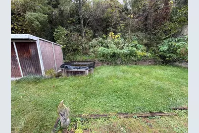 626 Millers Ln, Pittsburgh, PA 15239 - Photo 16