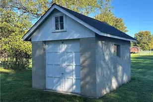 174 Chew St, Wayne Township, PA 16157 - Photo 6