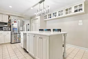 821 Jonathan Dr, Bethel Park, PA 15102 - Photo 8