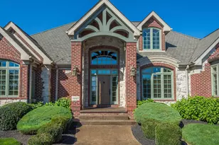 1085 St Mellion Dr, Collier Township, PA 15142 - Photo 4
