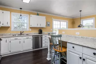 730 Bar Harbor Dr, Pittsburgh, PA 15239 - Photo 8