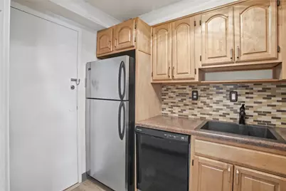 4601 Fifth #521, Pittsburgh, PA 15213 - Photo 14