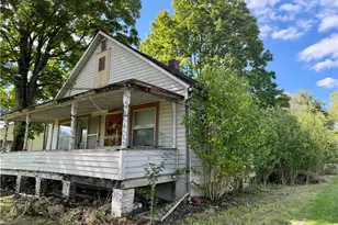 281 Rich Ave, Mahoning Township, PA 16132 - Photo 2