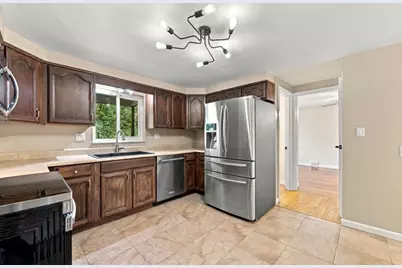 472 Murrysville Road, Level Green, PA 15085 - Photo 10