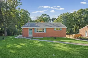 1403 Lakeside Dr, Pittsburgh, PA 15101 - Photo 1
