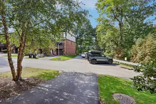 456 Allenberry Dr, Ross Twp, PA 15237 - Photo 2
