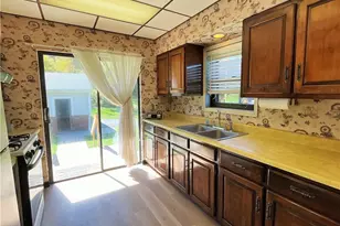 686 Ridge Ave, Moon/Crescent Twp, PA 15046 - Photo 8