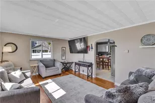 136 N Hazen Ave, Ellwood City, PA 16117 - Photo 2