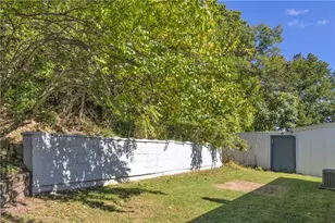 136 N Hazen Ave, Ellwood City, PA 16117 - Photo 26