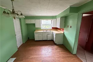 351 Purchase Line Rd, Green/Commdre/Prchse, PA 15734 - Photo 4
