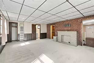1170 Grandview Dr, Bethel Park, PA 15102 - Photo 10