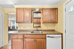 1170 Grandview Dr, Bethel Park, PA 15102 - Photo 8