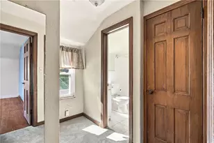 1170 Grandview Dr, Bethel Park, PA 15102 - Photo 14