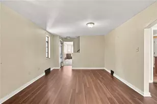 1170 Grandview Dr, Bethel Park, PA 15102 - Photo 4