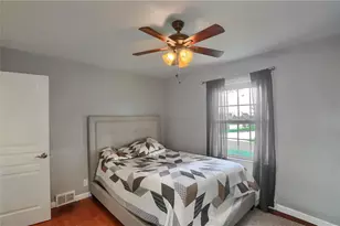 727 Pershing St, Ellwood City, PA 16117 - Photo 10