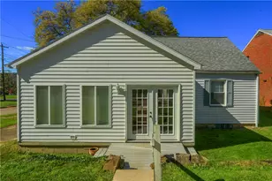 727 Pershing St, Ellwood City, PA 16117 - Photo 6