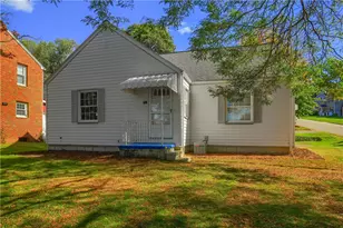 727 Pershing St, Ellwood City, PA 16117 - Photo 2