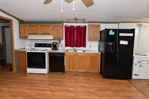 36719 Lake Rd, Canadohta Lake, PA 16438 - Photo 4