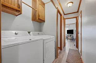 609 Lark Ln, Washington Township, PA 15613 - Photo 10