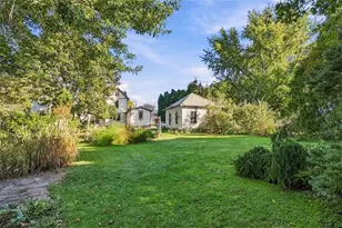 352 E New Castle St, Zelienople, PA 16063 - Photo 44