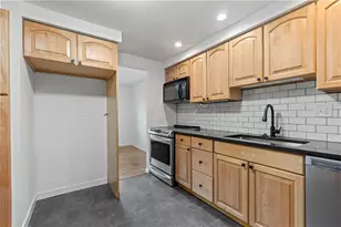 721 Sara Ln, Pittsburgh, PA 15147 - Photo 10