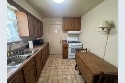 1502 Pennsylvania Ave, West Mifflin, PA 15122 - Photo 8
