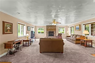 152 Sugar Run Rd, Franklin Township, PA 15370 - Photo 10
