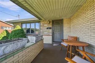 658 N Geary, Mt Pleasant Boro, PA 15666 - Photo 2