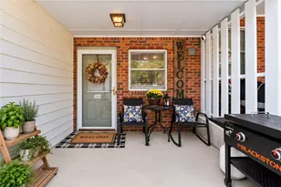 104 Boxwood Ct, Peters Township, PA 15317 - Photo 2