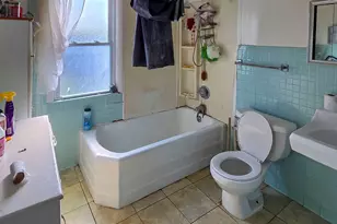 949 W 8th St, Erie City, PA 16502 - Photo 16