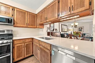1301 Timberidge Dr, Bethel Park, PA 15102 - Photo 8