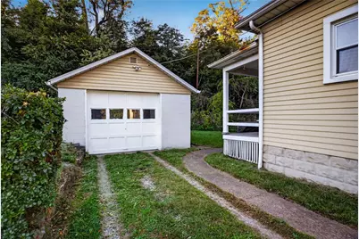 627 McGowan Ave, West Mifflin, PA 15122 - Photo 28