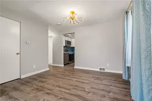 98 Poplar Dr, Pittsburgh, PA 15228 - Photo 6