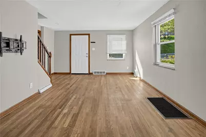 418 Commonwealth Ave, Duquesne, PA 15110 - Photo 6