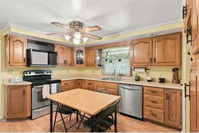 122 Brittner Cir, Jackson Township, PA 16063 - Photo 10