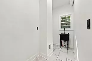 5446 Black St, Pittsburgh, PA 15206 - Photo 18