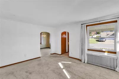 707 Washington, Jeannette, PA 15644 - Photo 8